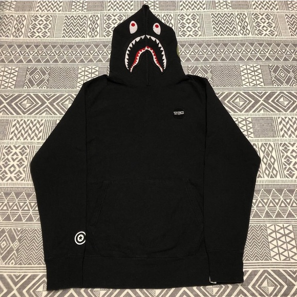 A Bathing Ape Bape Shark Pullover Hoodie Size Large - Picture 1 of 11